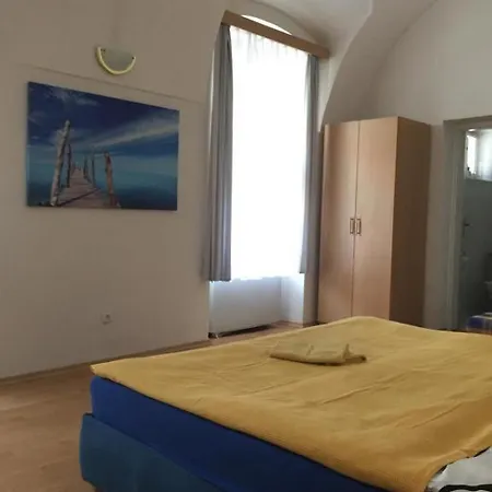 Apartamento *
